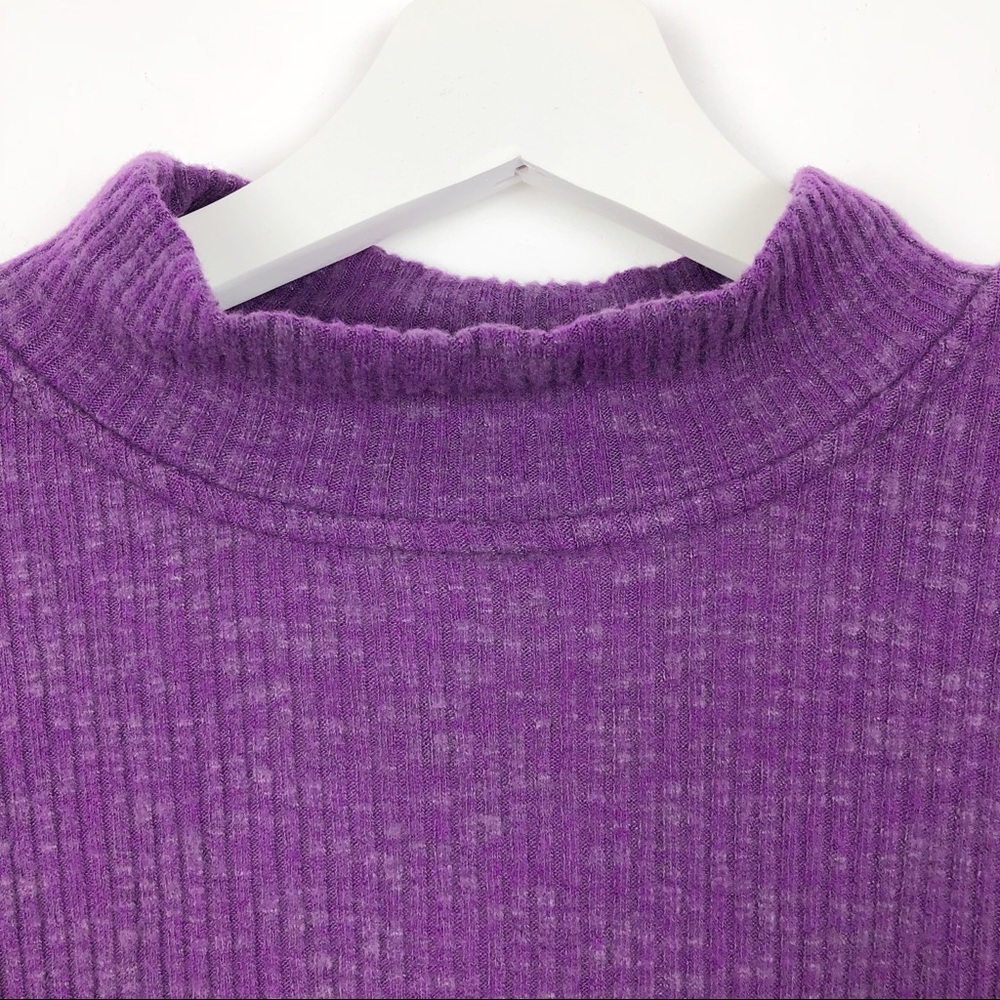 Harlow & Graham Keyhole Back Ribbed Pullover - Picture 4 of 8